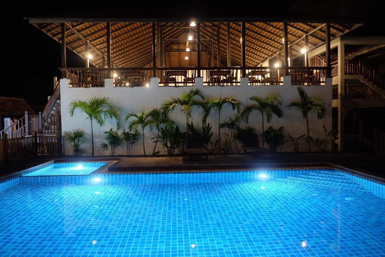 Rainforest Huahin Village Hotel Exterior foto